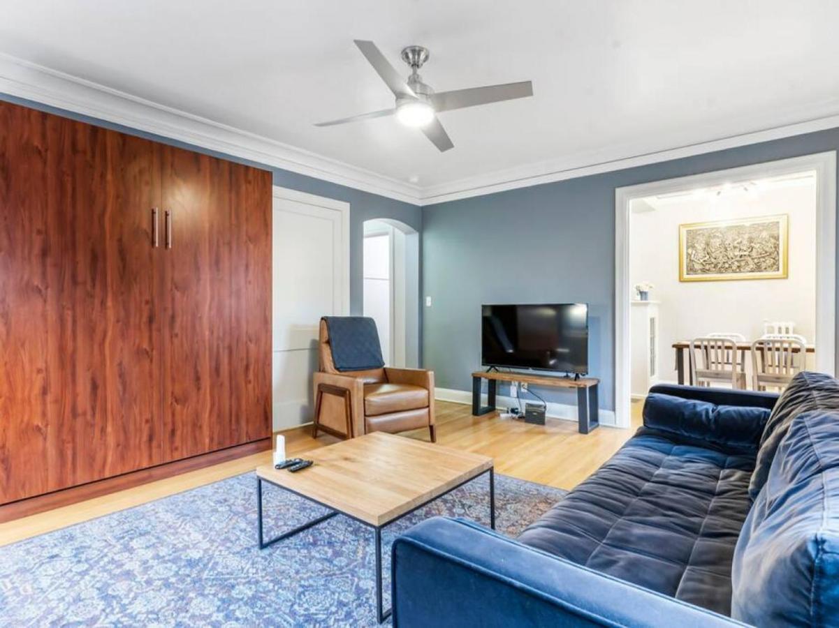 Downtown With Vintage Charm Near Train Apartment